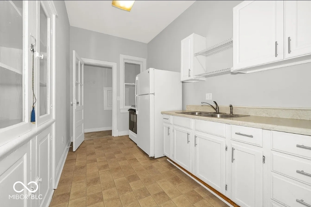 609 Woodruff Place Middle Drive