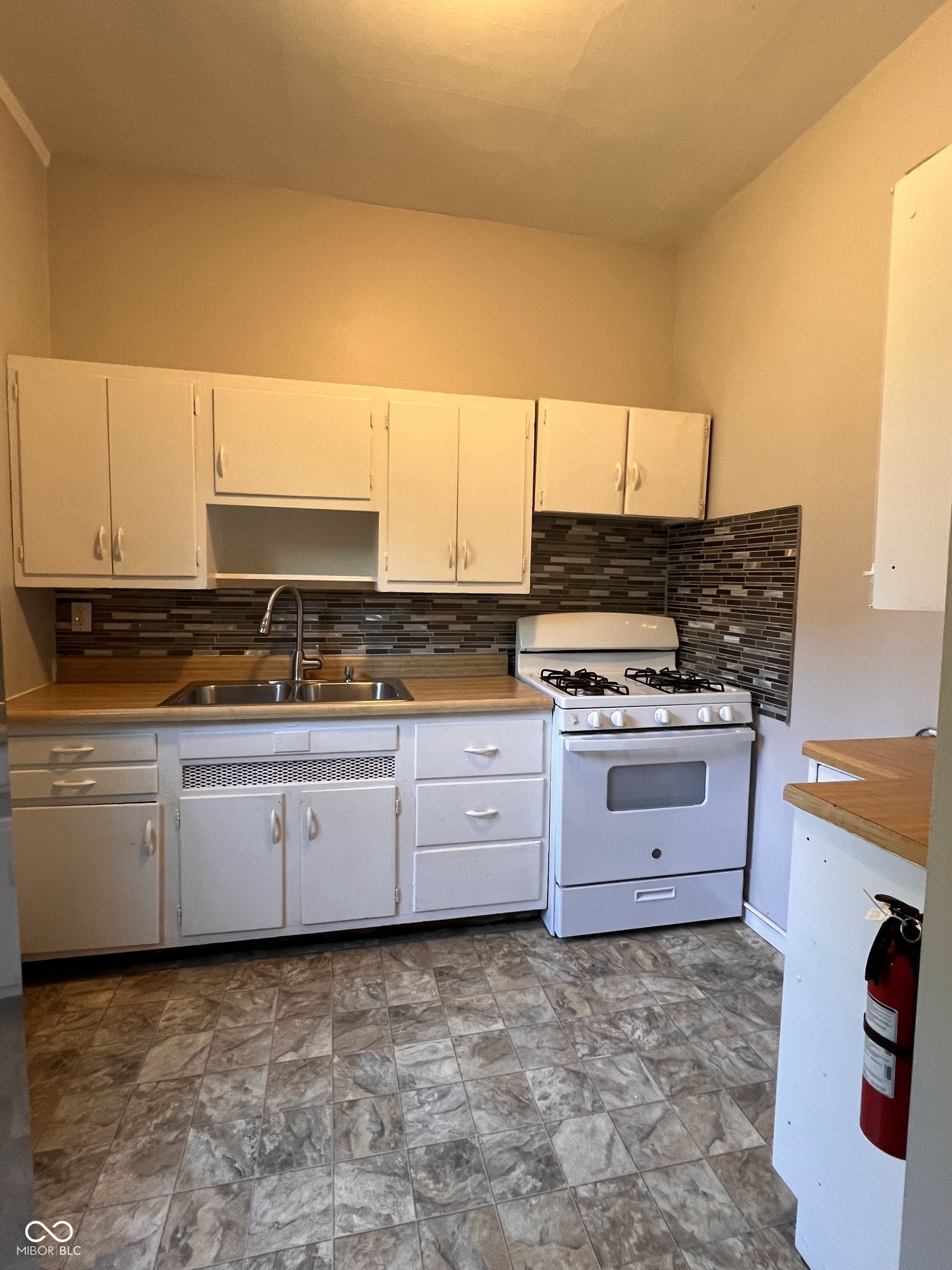 625 Woodruff Place Middle Drive