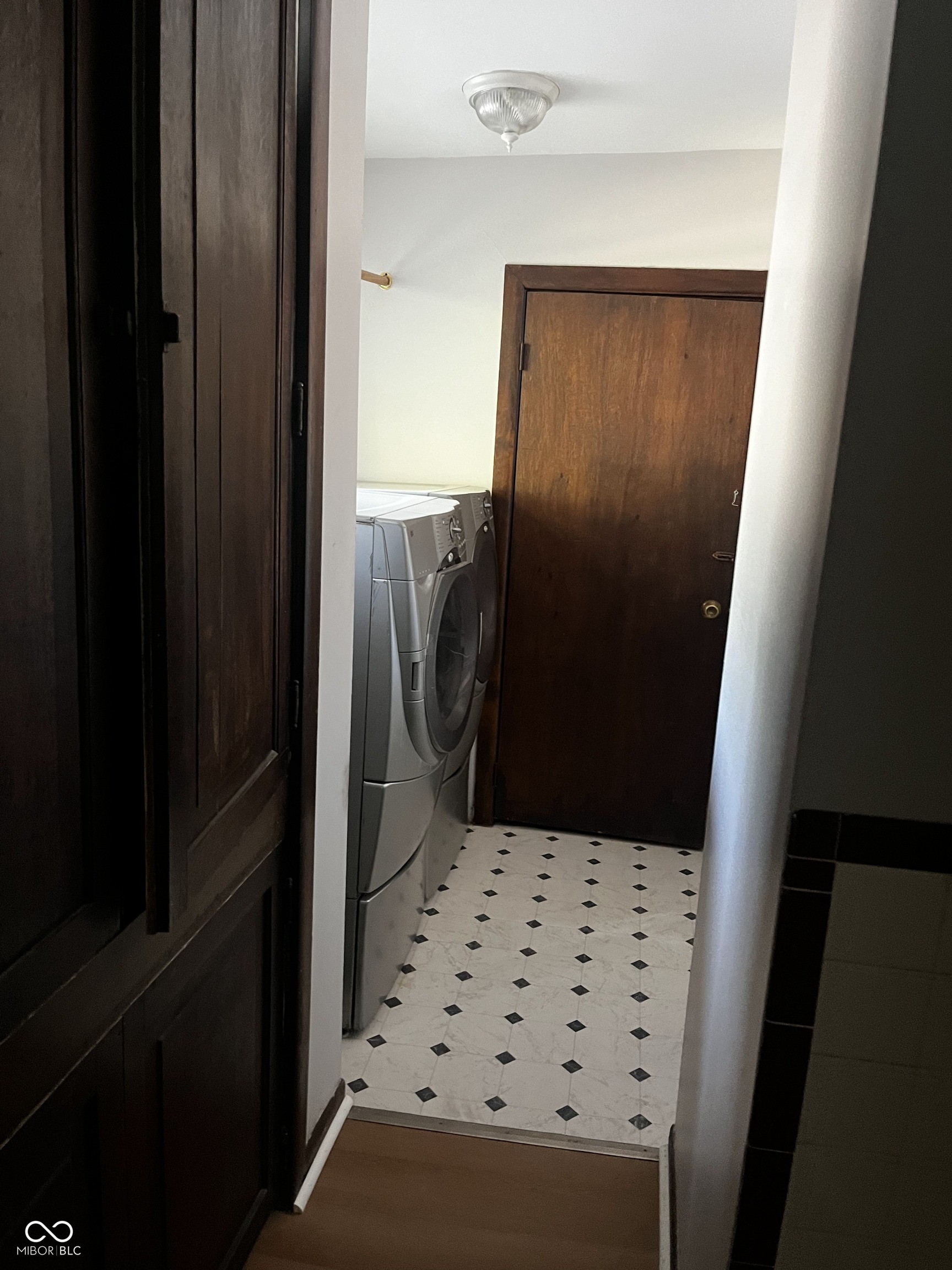 625 Woodruff Place Middle Drive