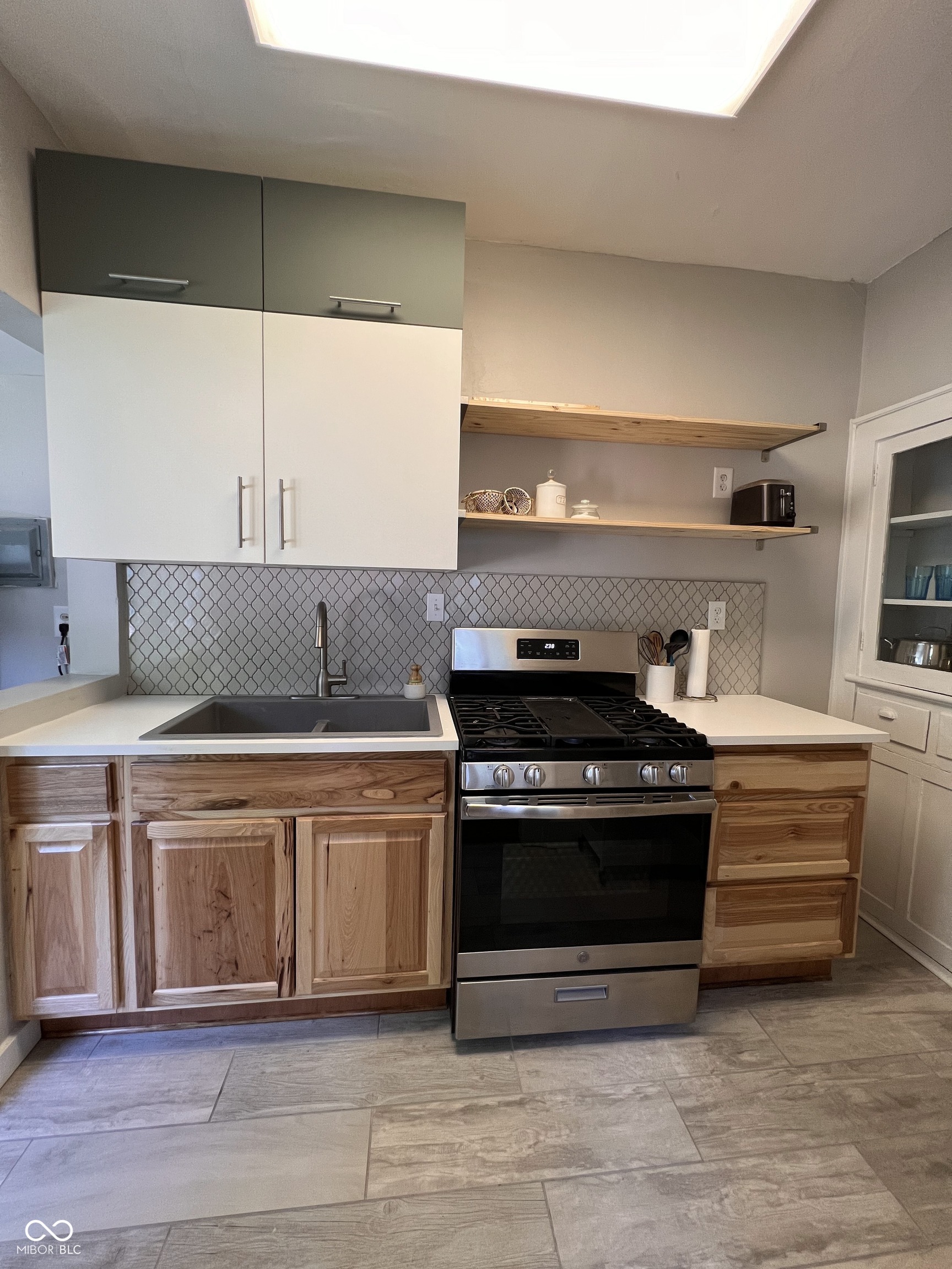 640 Woodruff Place Middle Drive