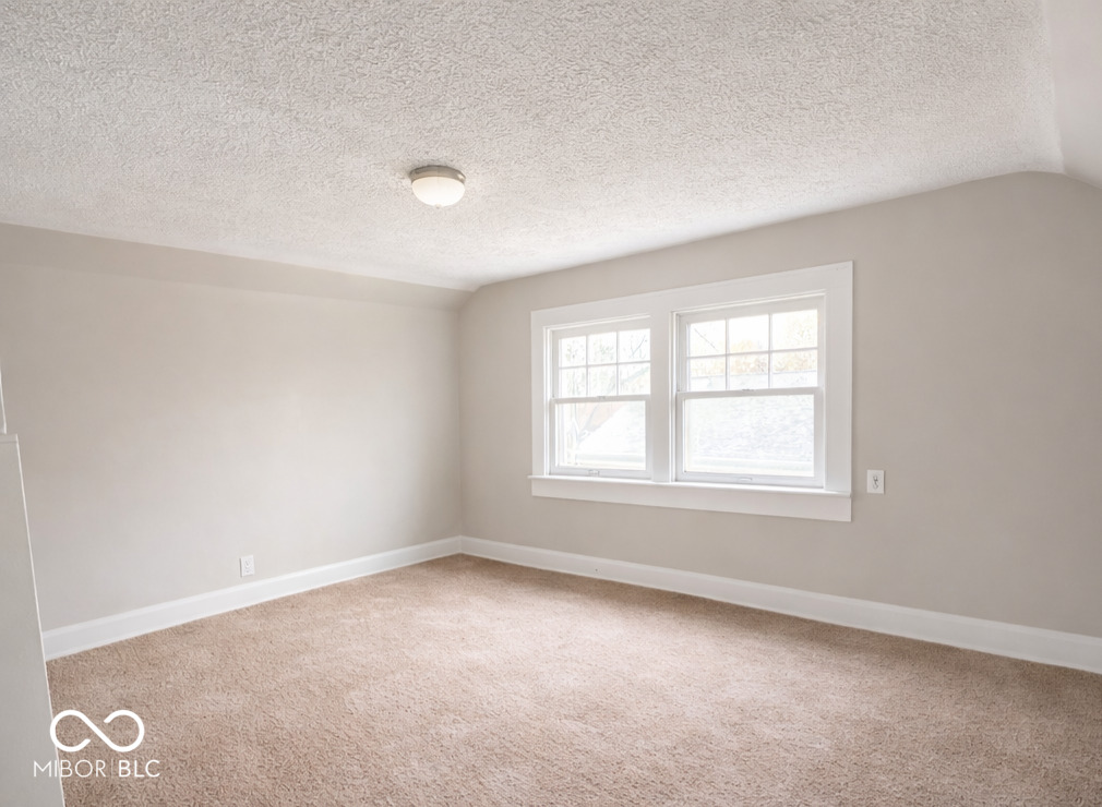 725 Woodruff Place Middle Drive