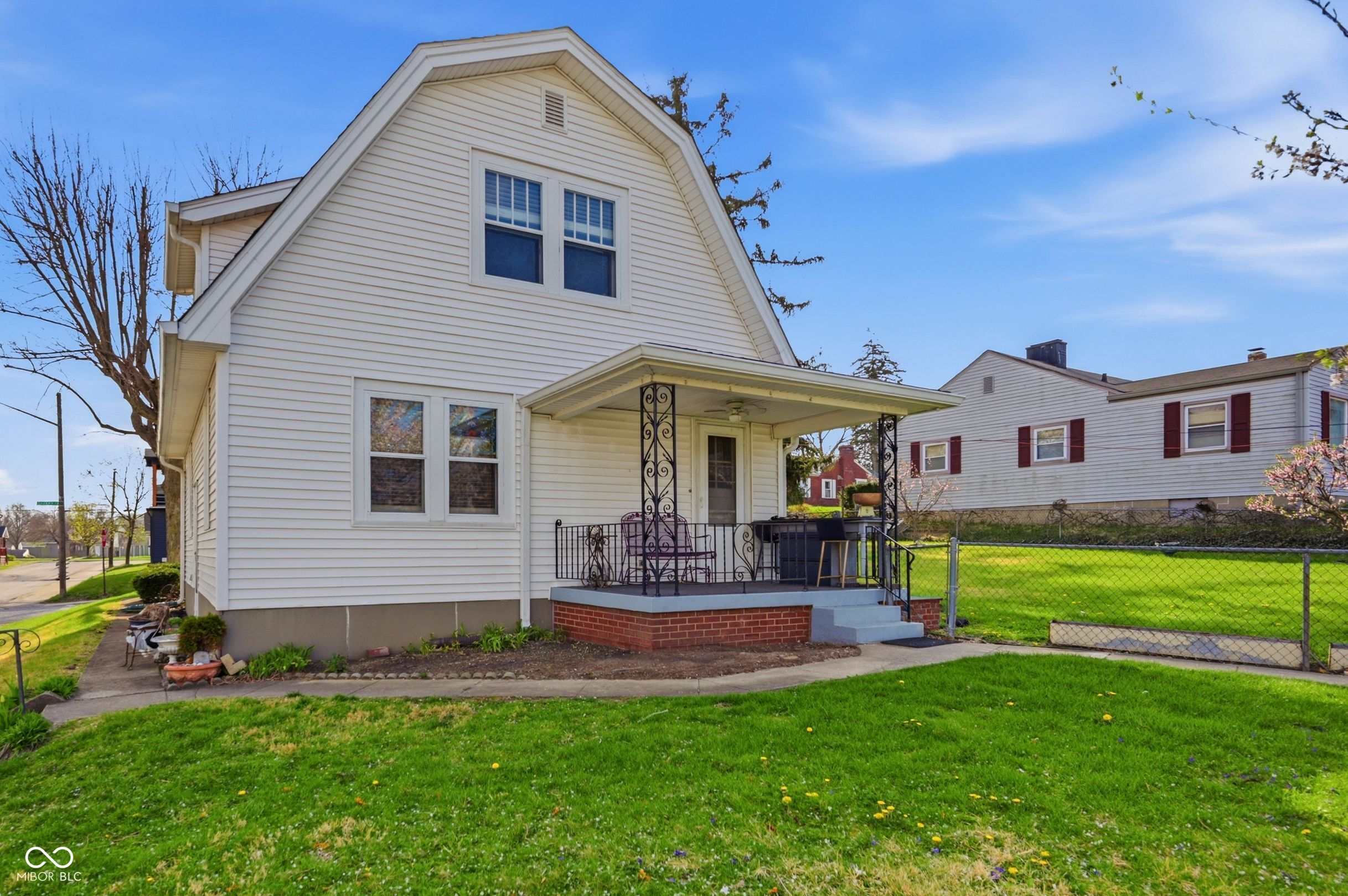 2502 S Delaware Street