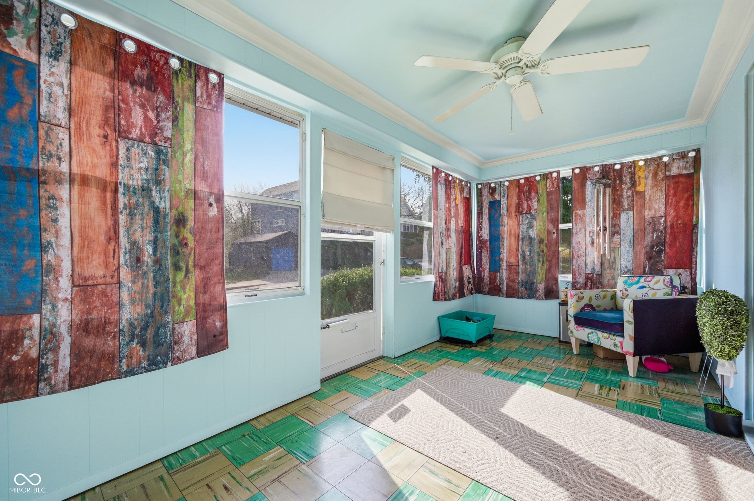 2502 S Delaware Street