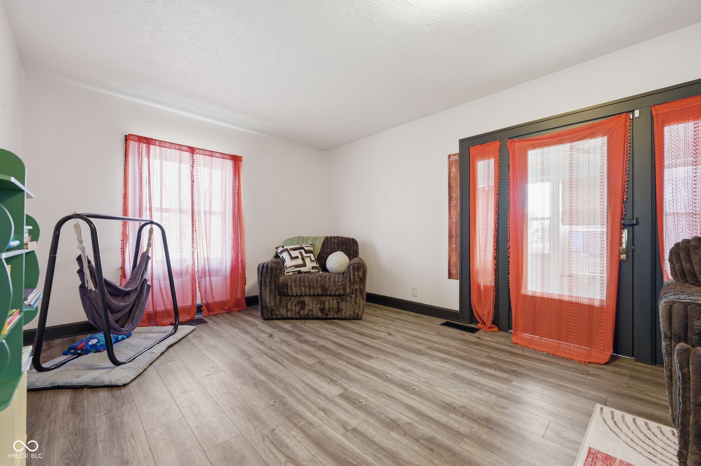 2502 S Delaware Street