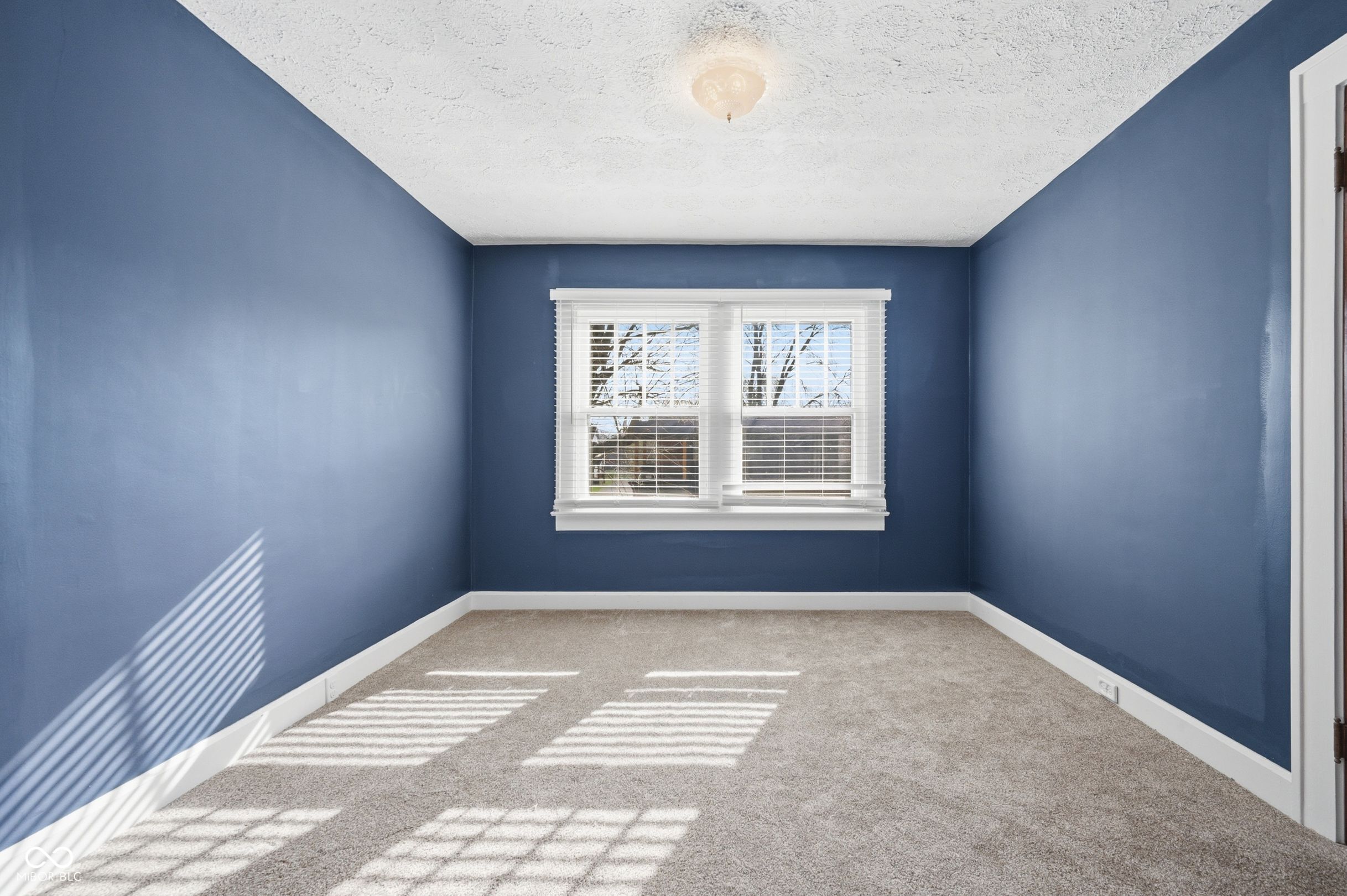 2502 S Delaware Street