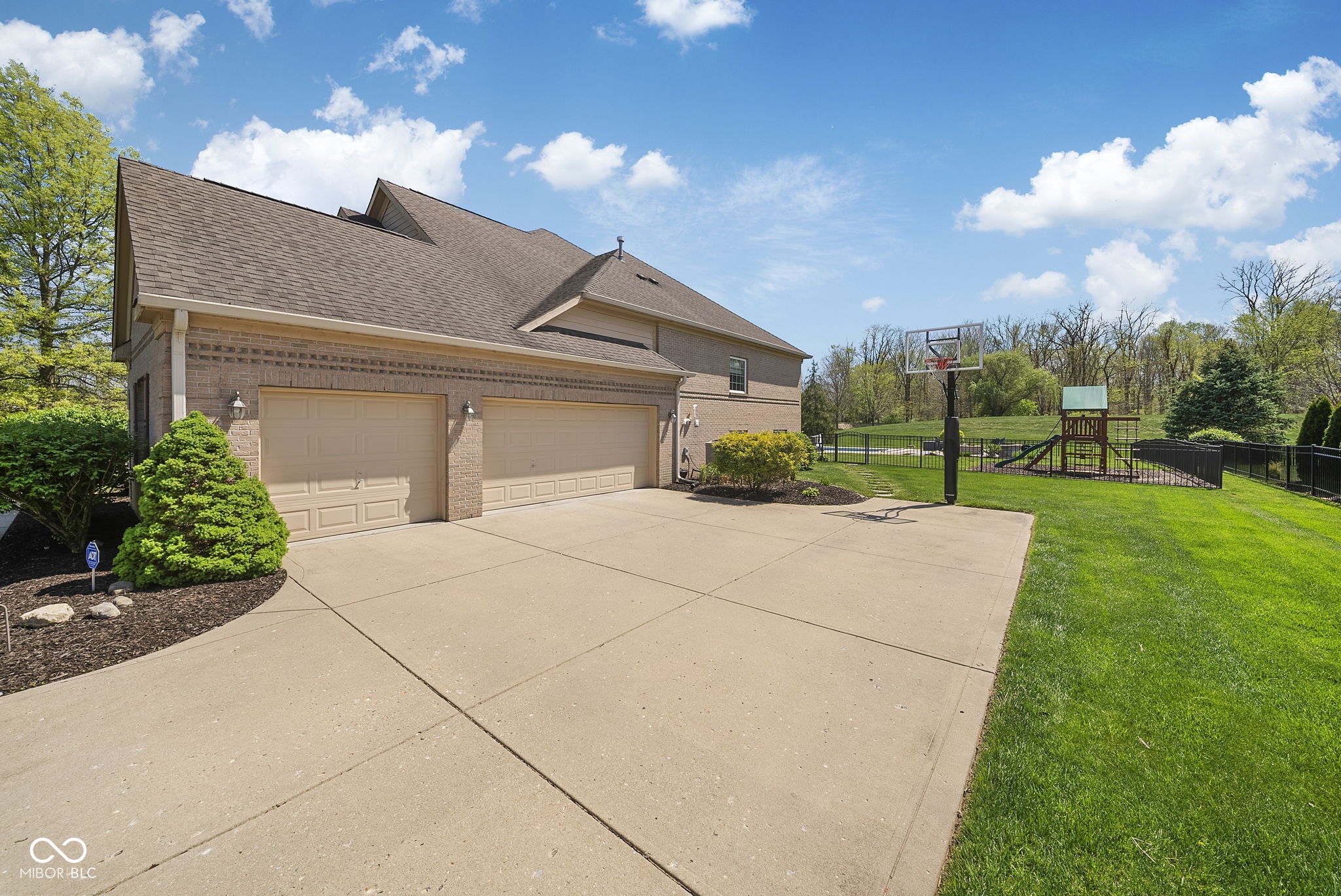 8921 Forest Willow Drive