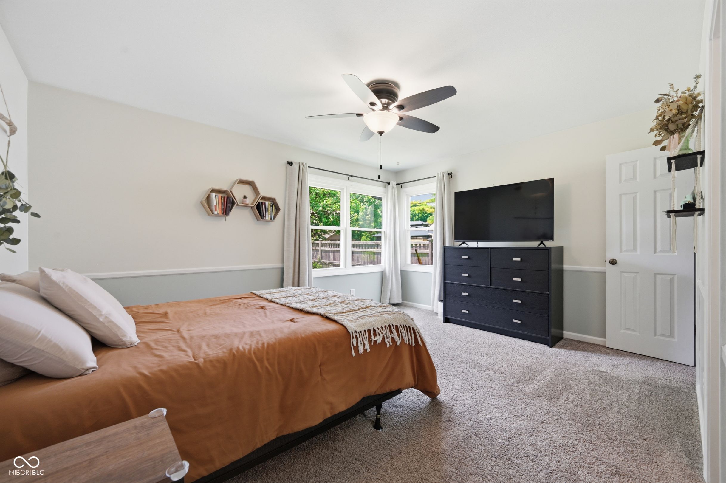8321 Gallant Fox Drive