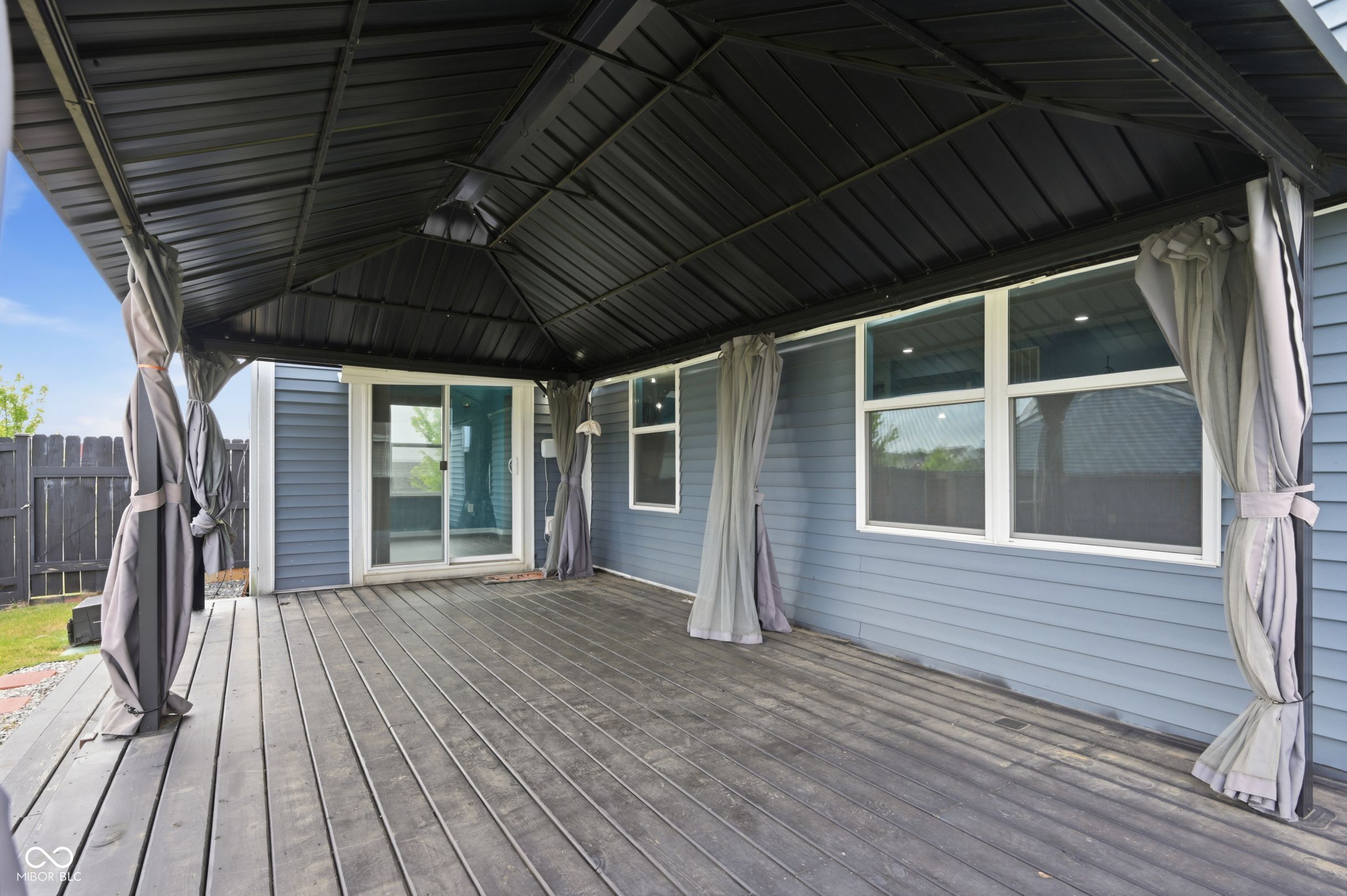 884 Capricorn Drive