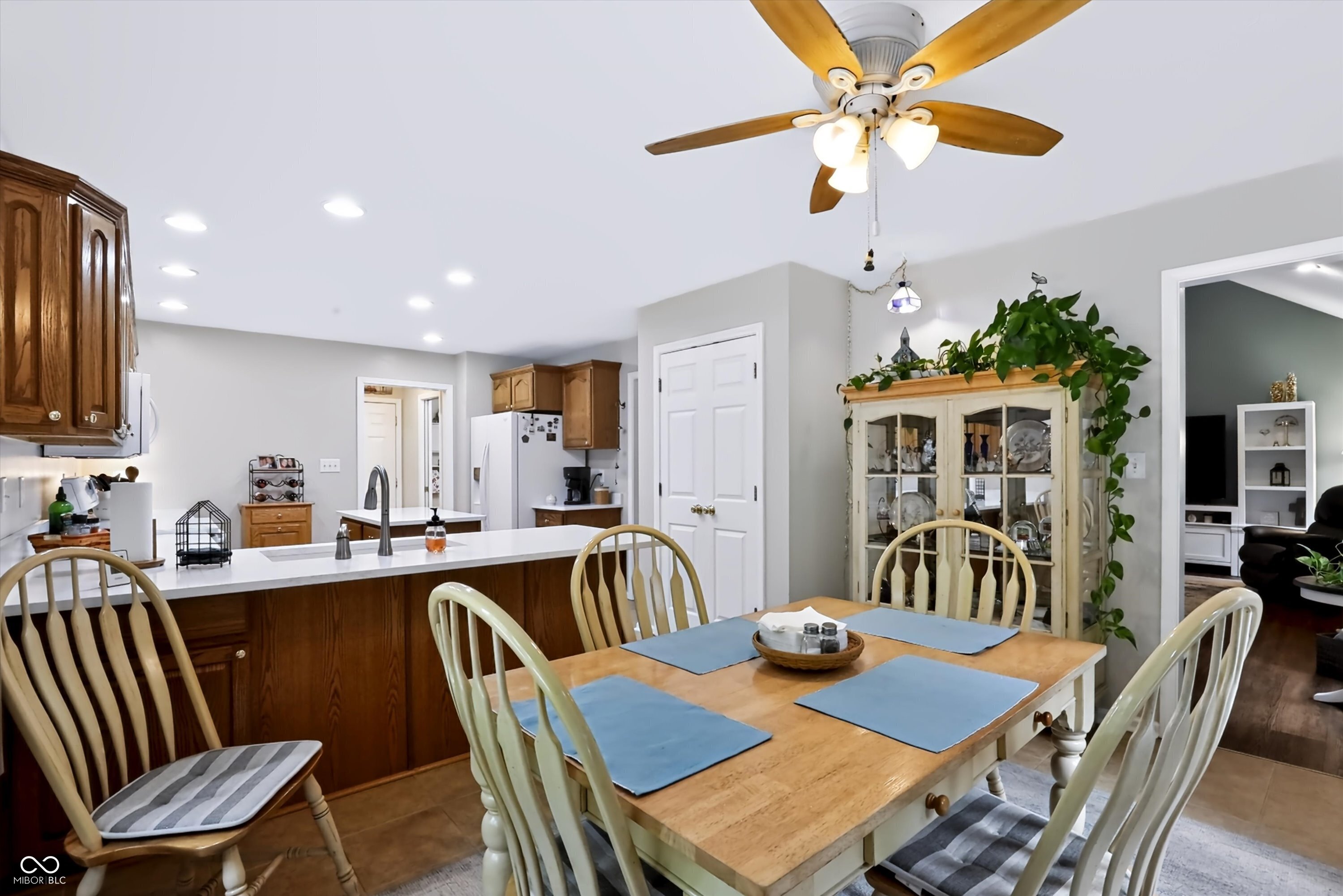 4444 Tulip Drive N