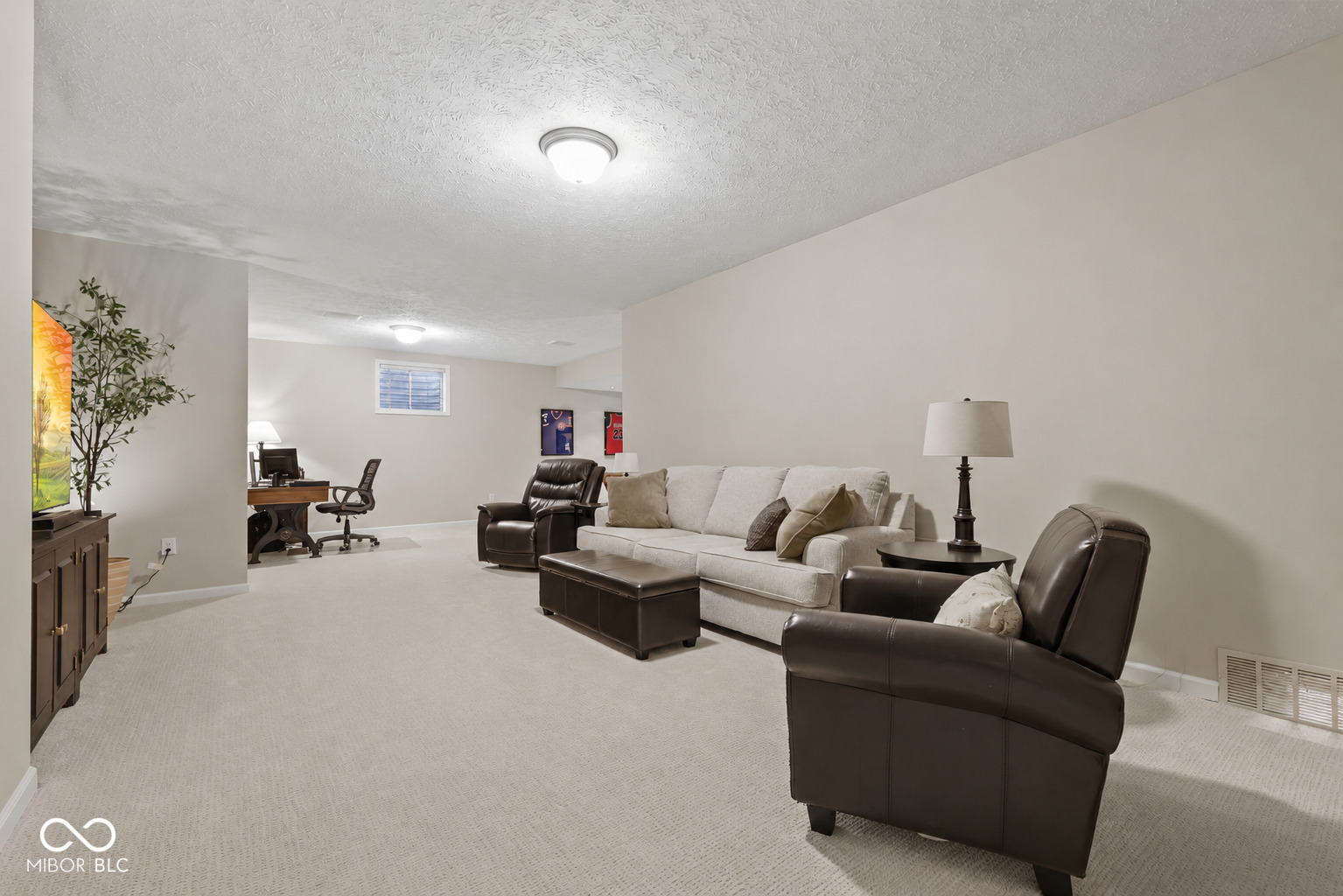 15440 Kilburn Court