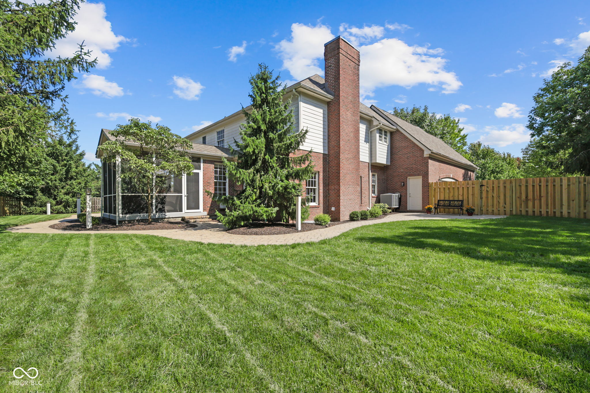 15440 Kilburn Court