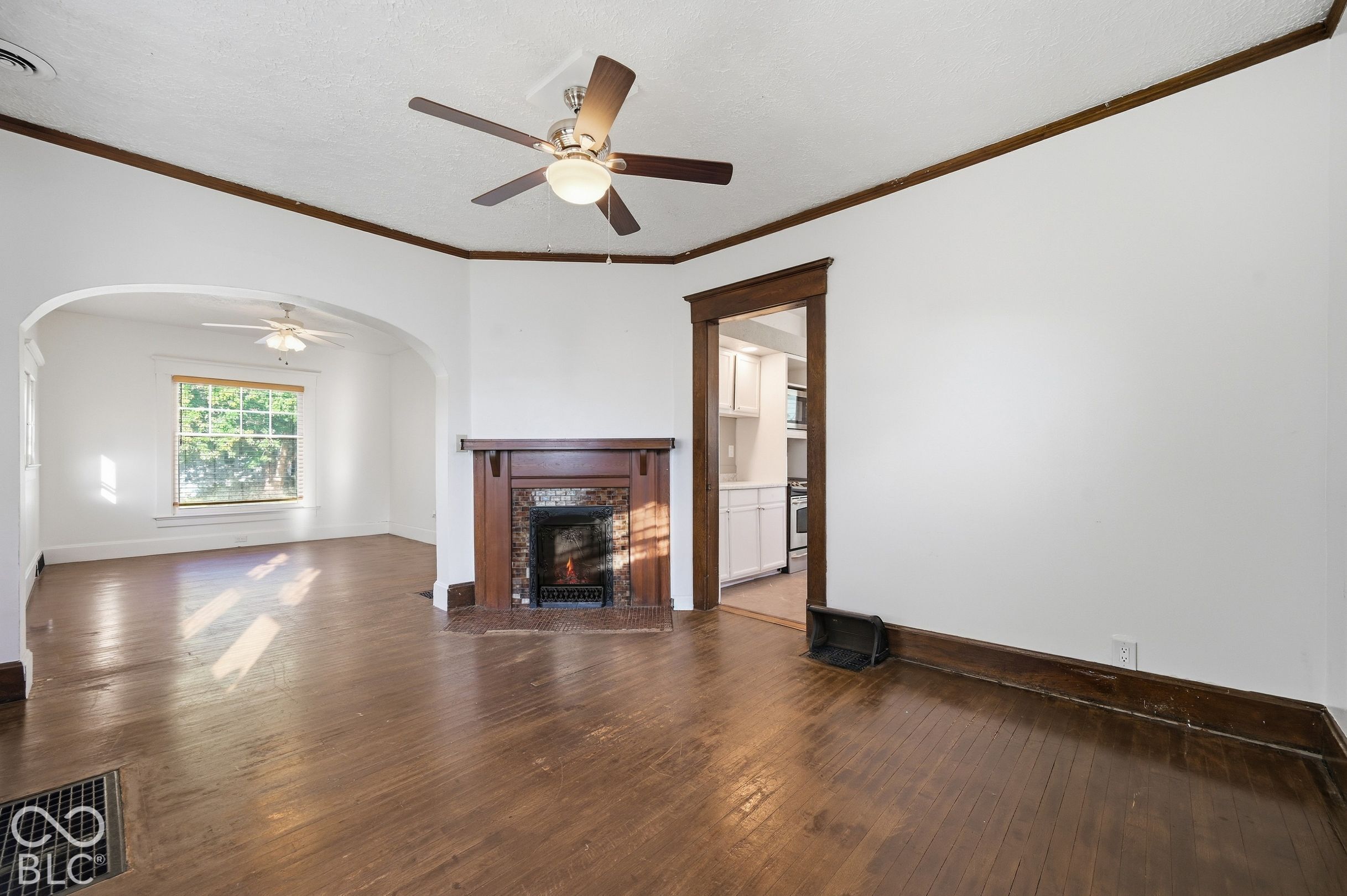 323 N Drexel Avenue