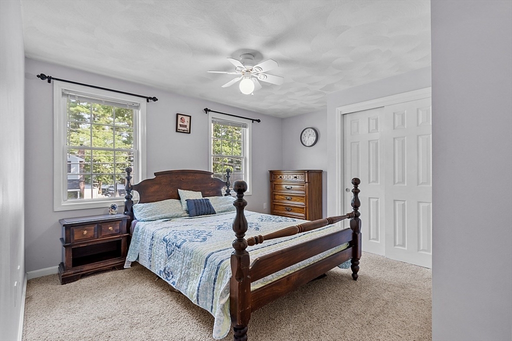 27 Lake Shore Dr S