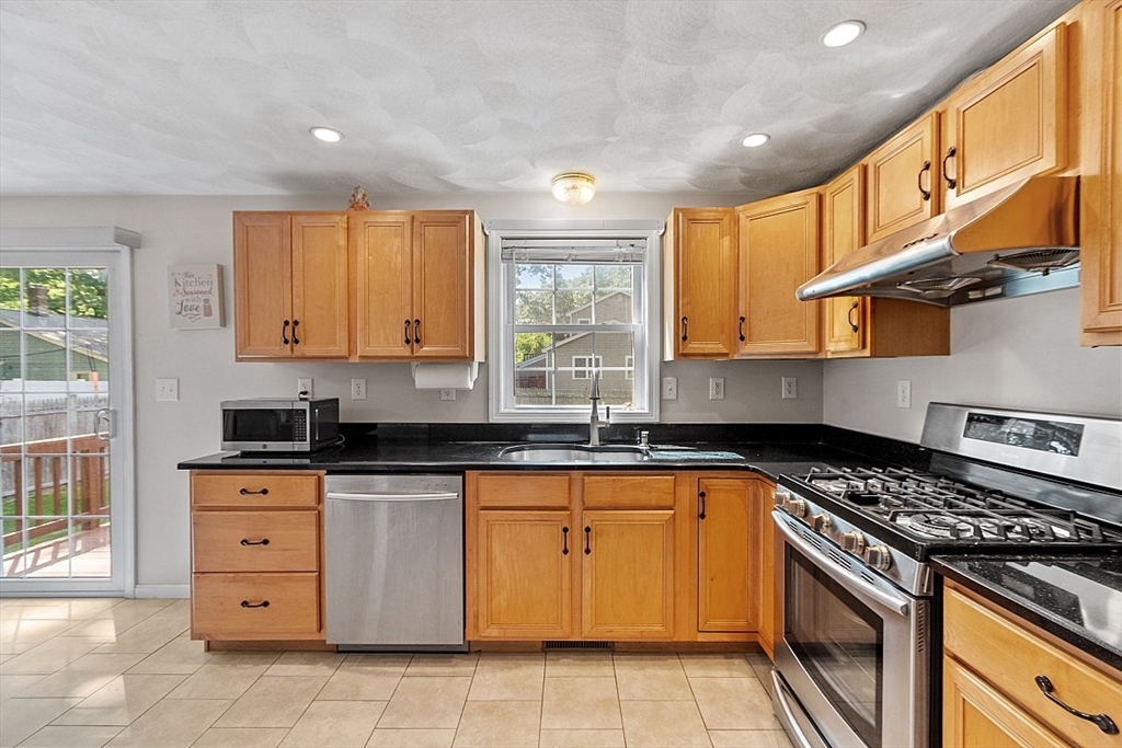 27 Lake Shore Dr S