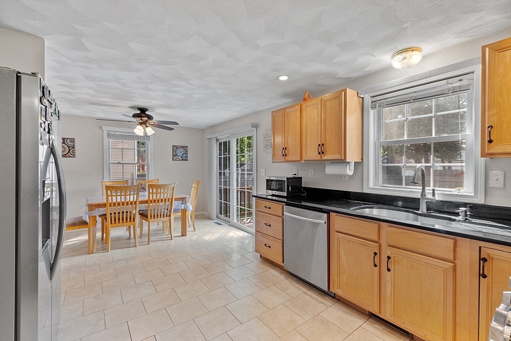 27 Lake Shore Dr S
