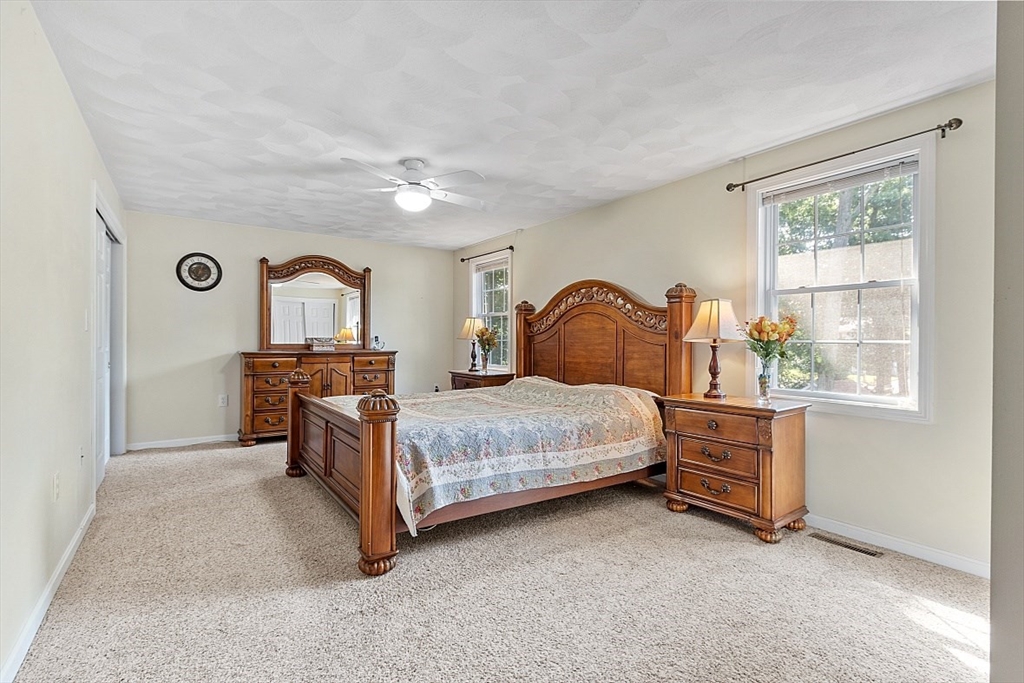 27 Lake Shore Dr S