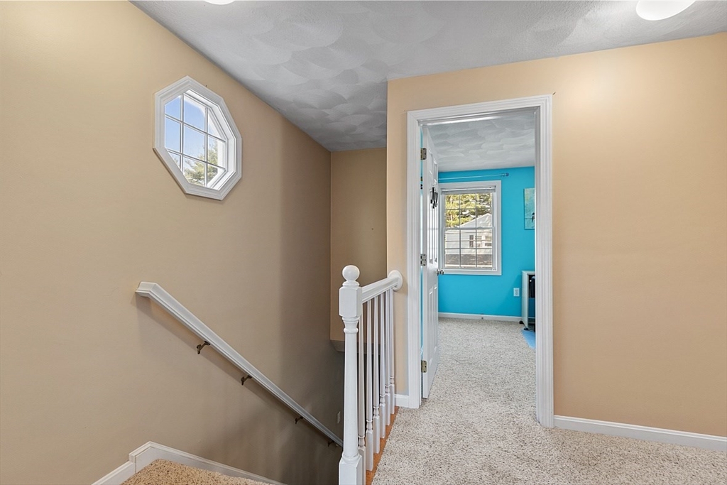 27 Lake Shore Dr S