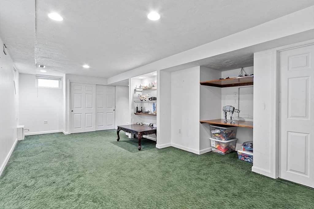 27 Lake Shore Dr S