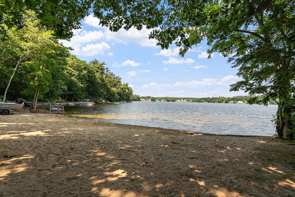 27 Lake Shore Dr S