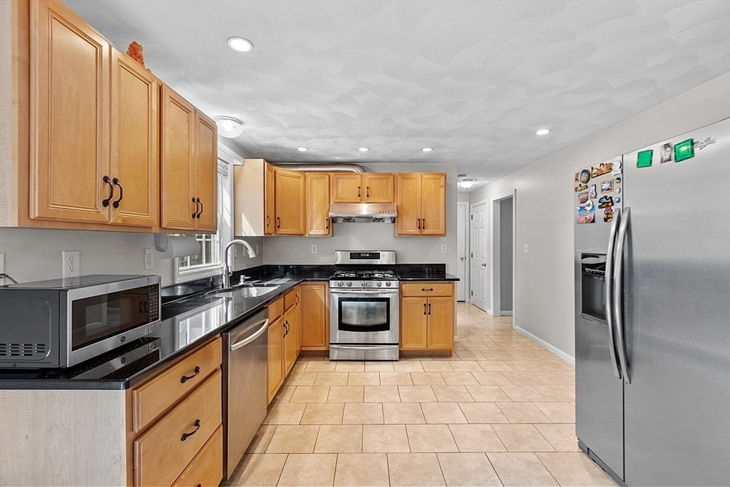 27 Lake Shore Dr S
