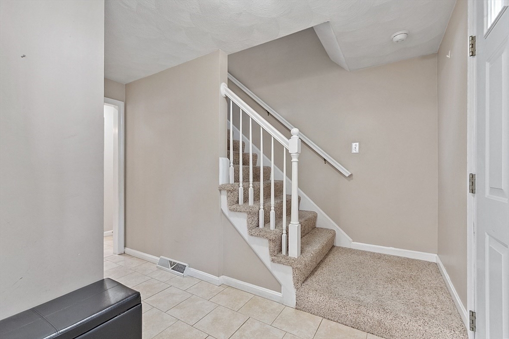 27 Lake Shore Dr S