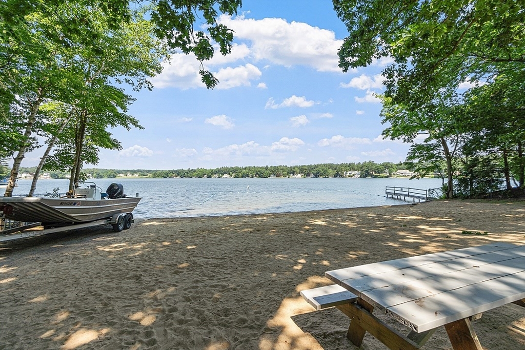 27 Lake Shore Dr S