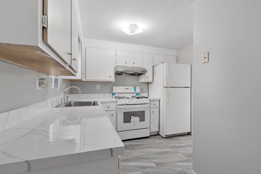 1271 Pawtucket Blvd # 11