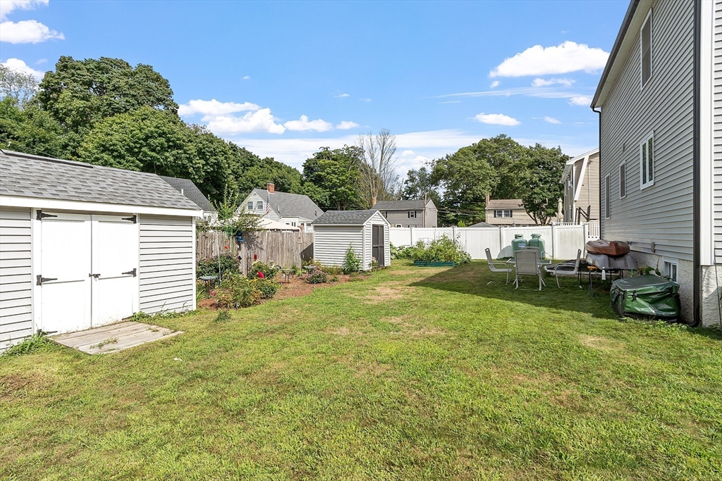 22 Rainbow Rd