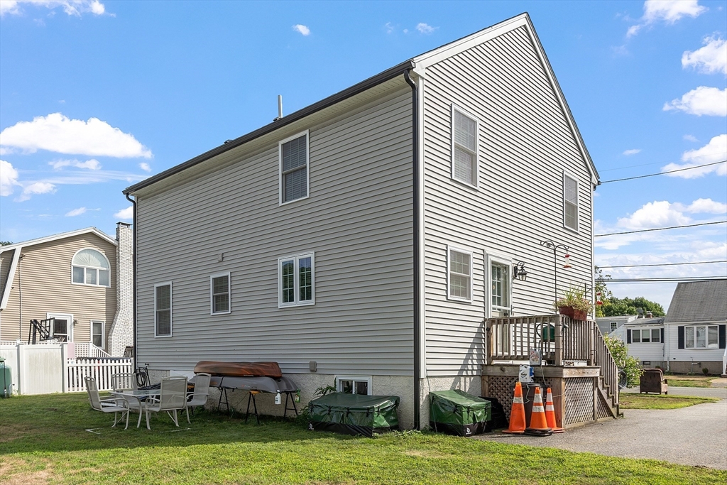 22 Rainbow Rd