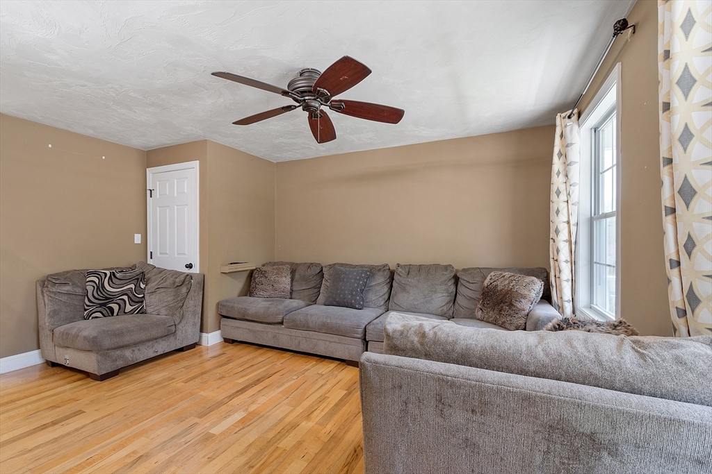 26 Old Ferry Rd