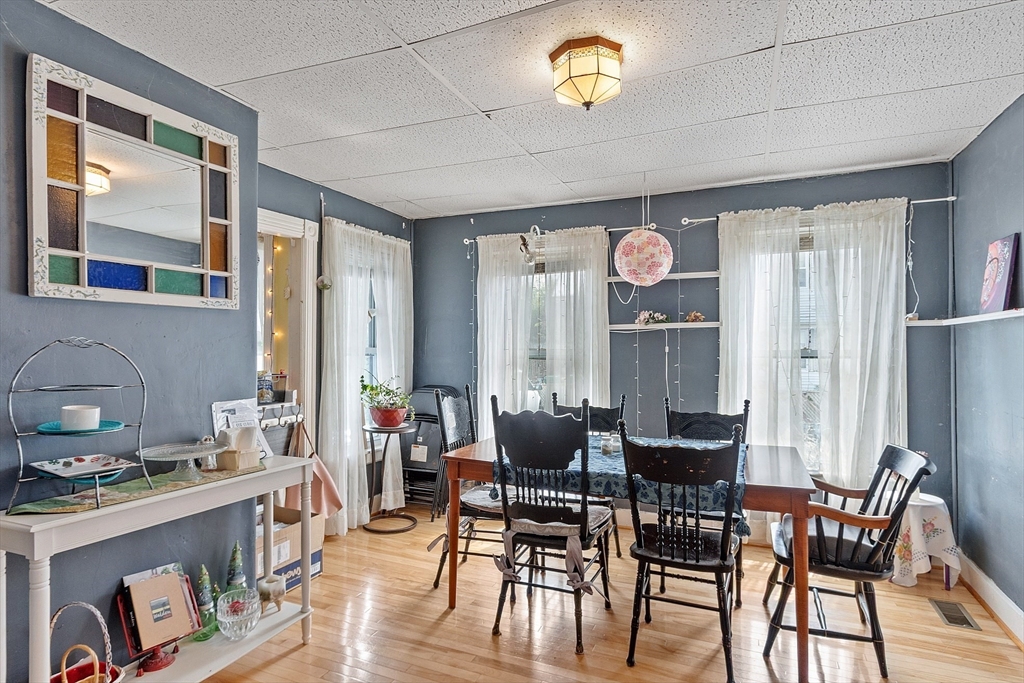 491 High St