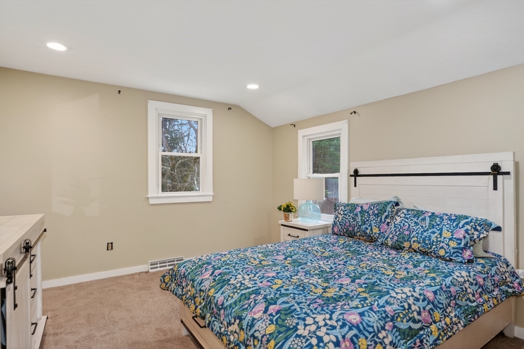 12 Keyes Road