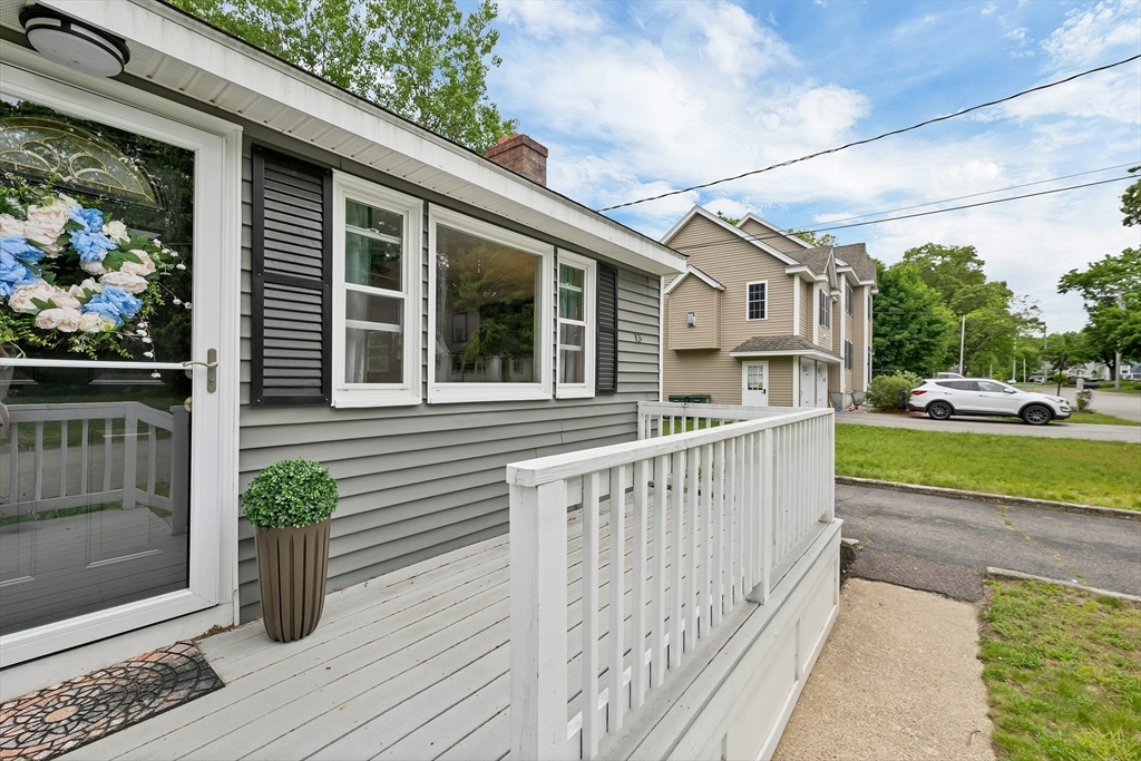13 Davis Road
