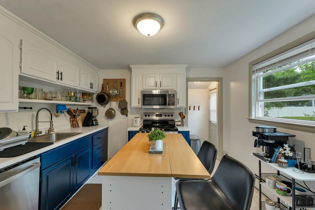 13 Davis Road