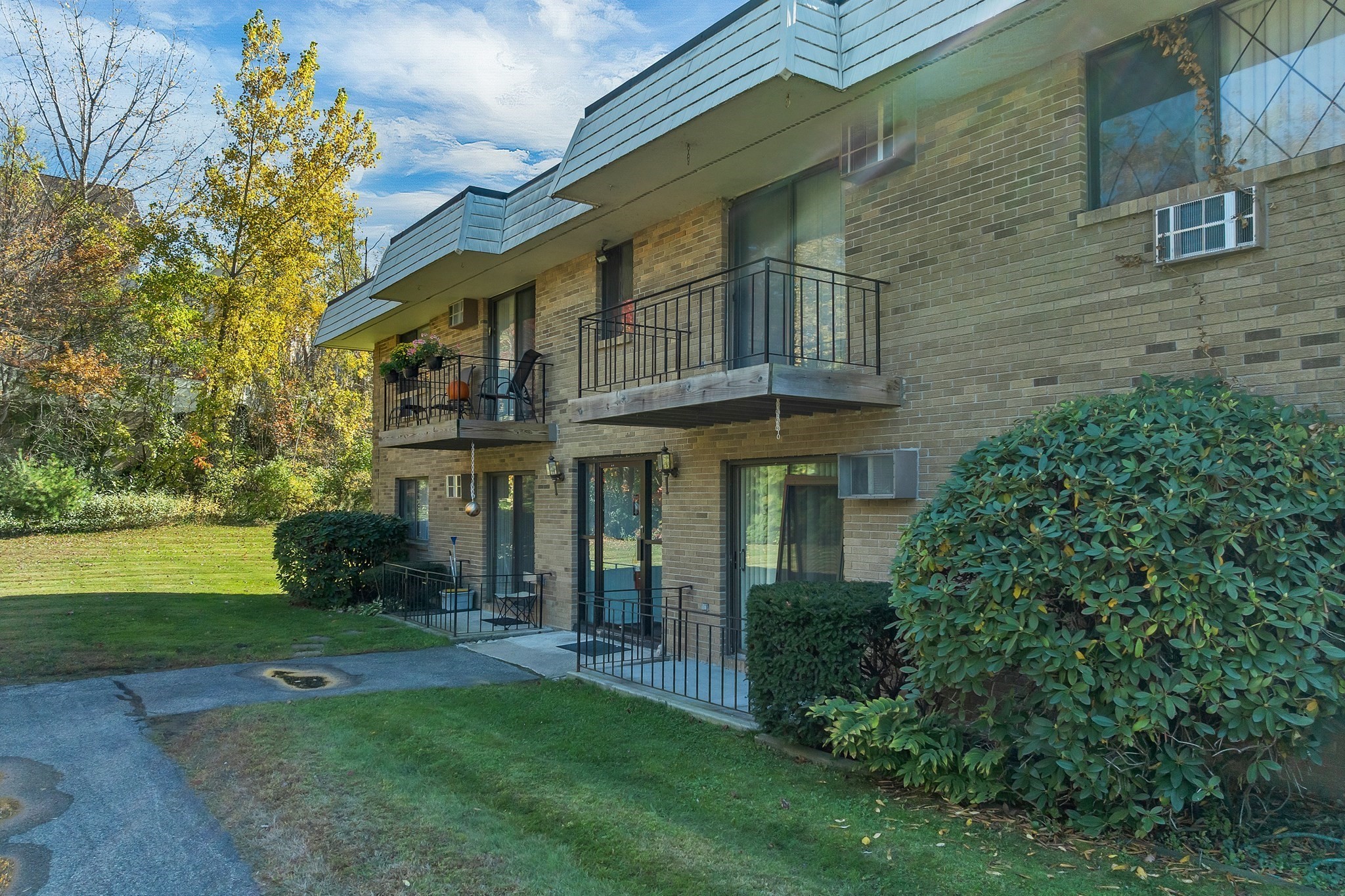 395 Merrimack St # 26