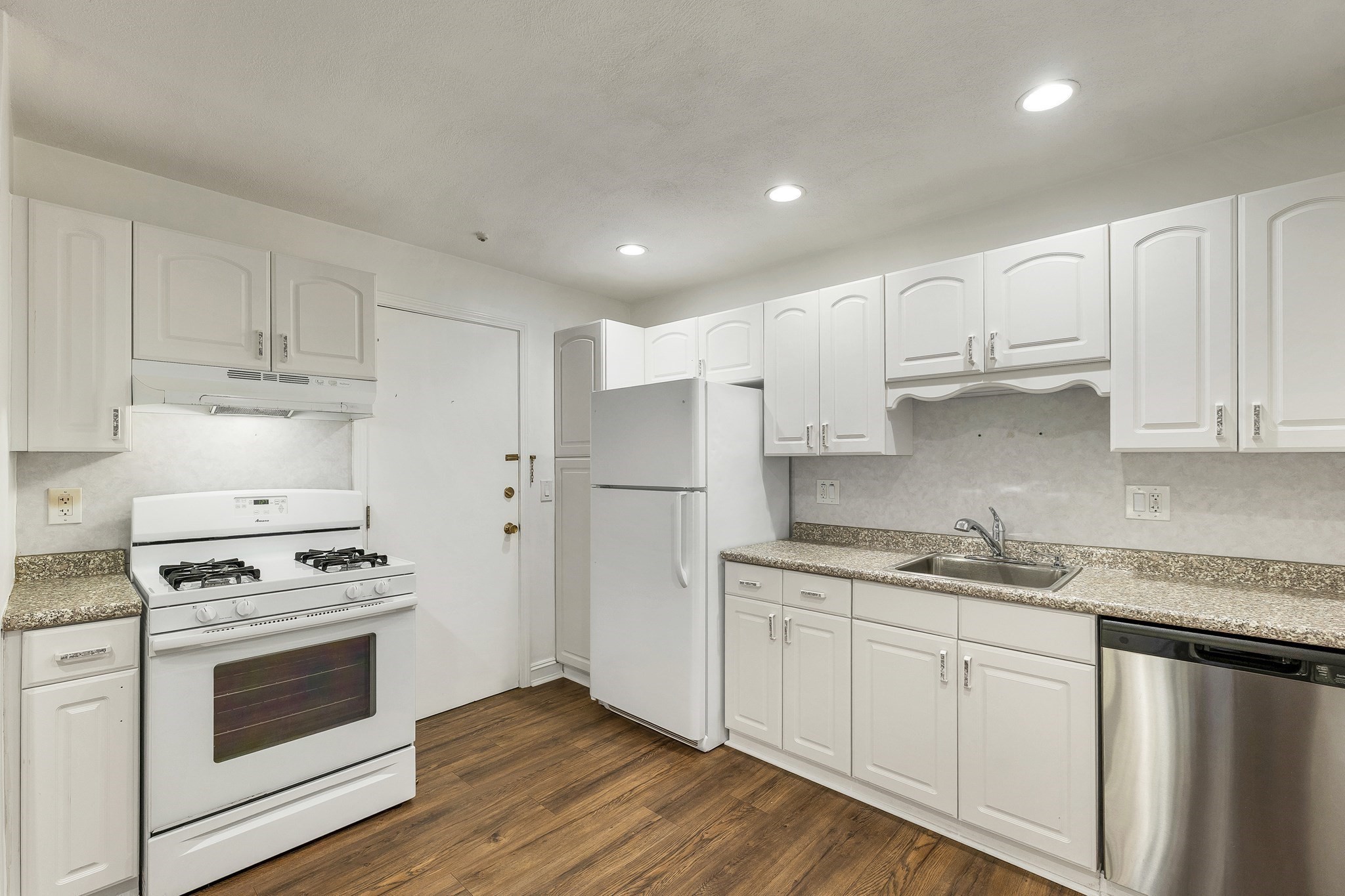 395 Merrimack St # 26