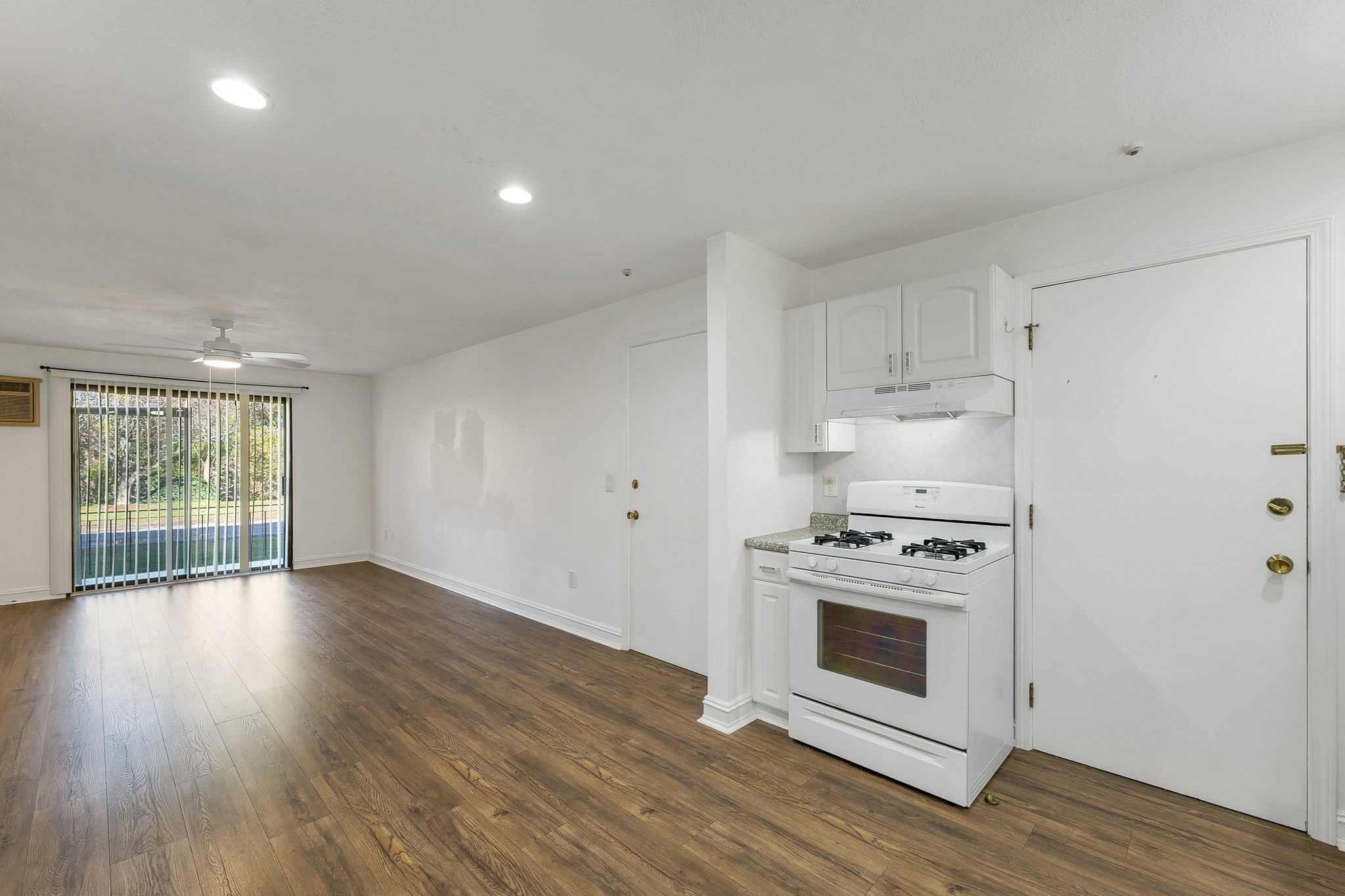 395 Merrimack St # 26