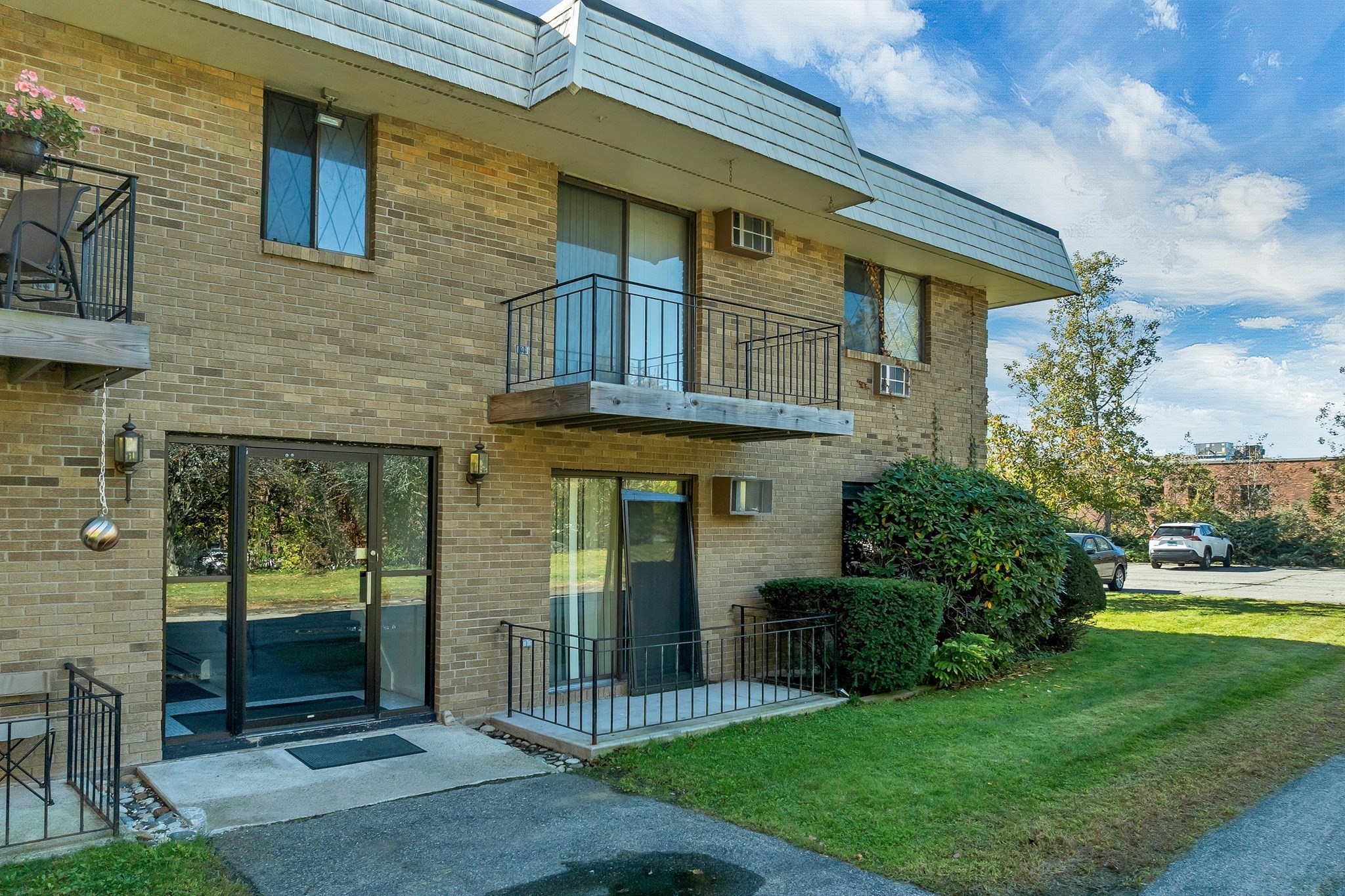 395 Merrimack St # 26
