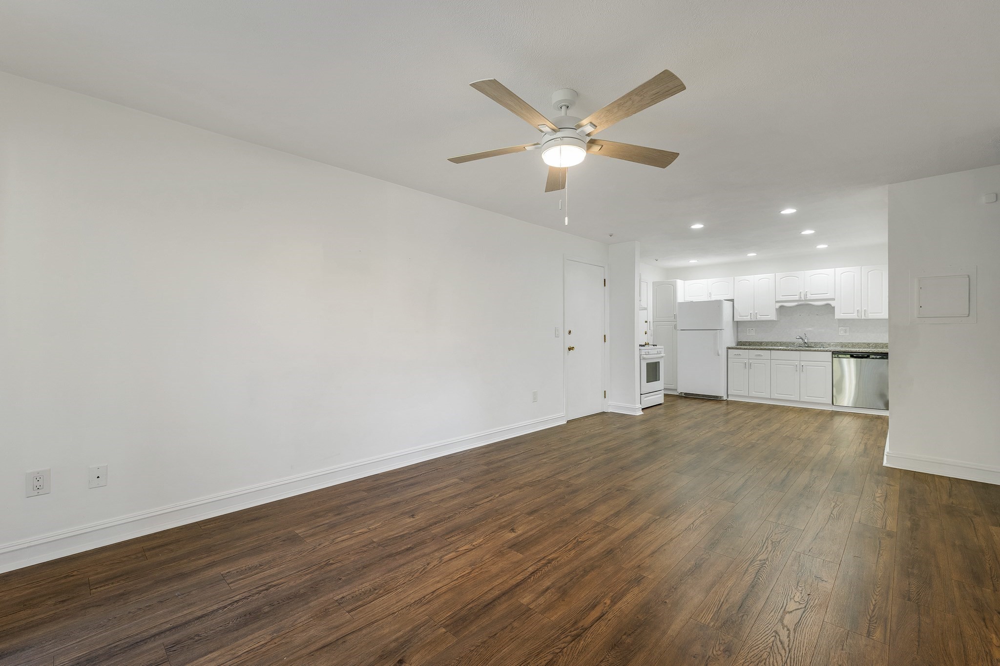 395 Merrimack St # 26