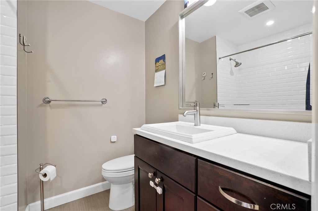 2017 Port Cardiff Place