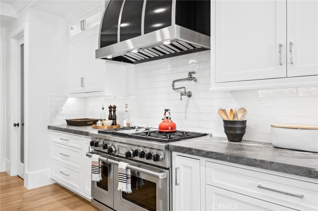 1944 Port Cardiff Place