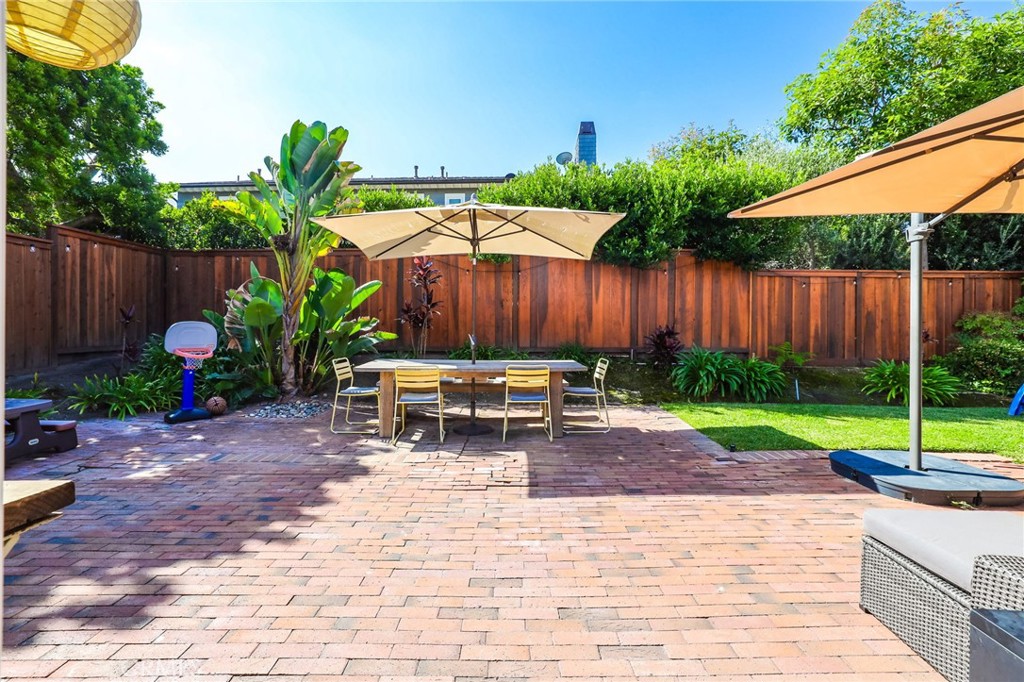 2017 Port Cardiff Place