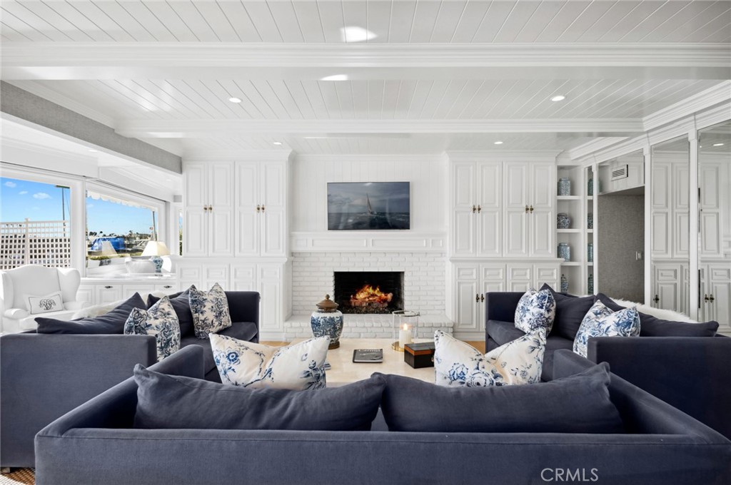 1223 Bayside Drive 105