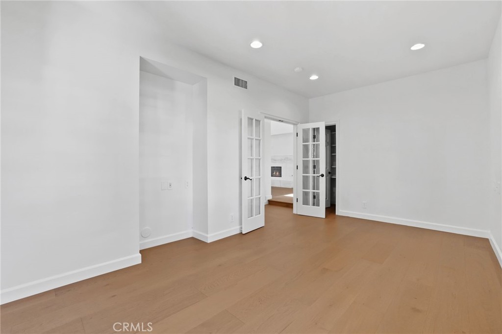 1951 Port Weybridge Place