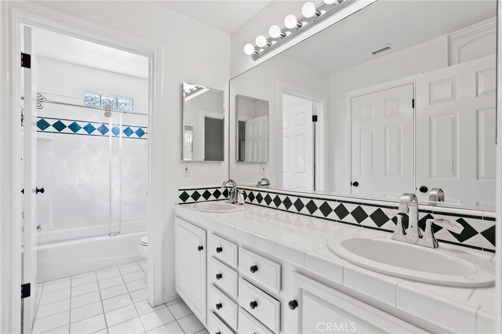 1951 Port Weybridge Place