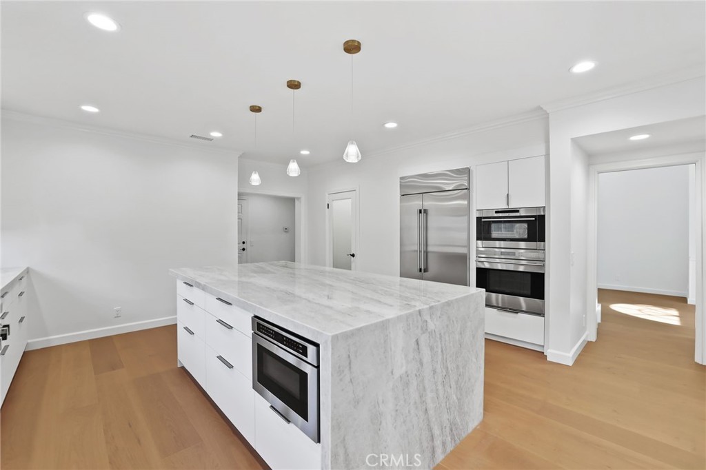 1951 Port Weybridge Place