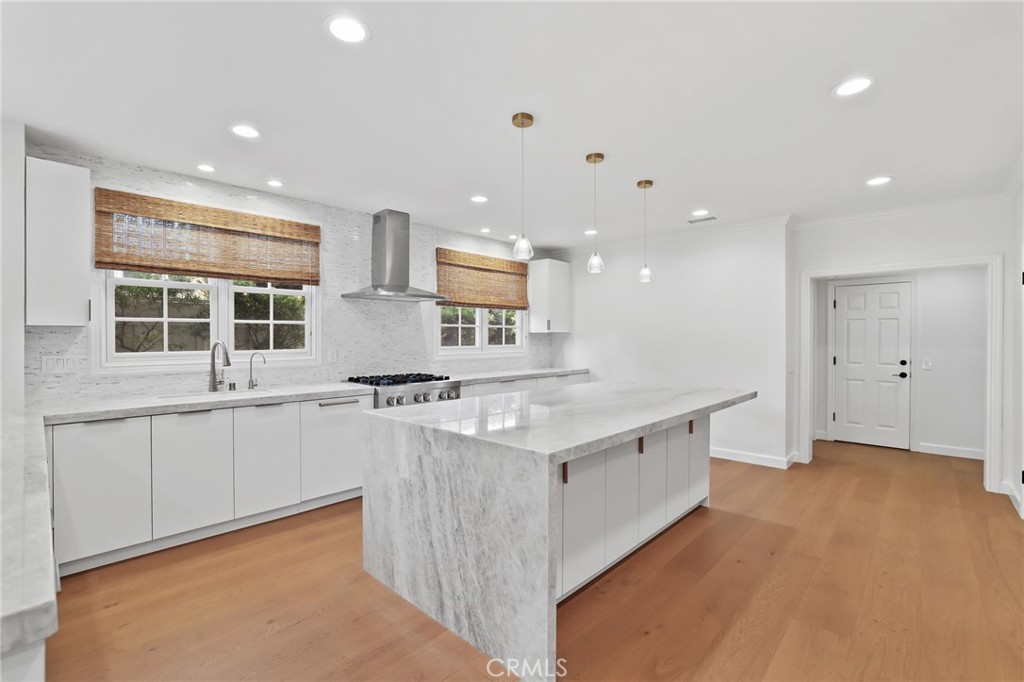 1951 Port Weybridge Place