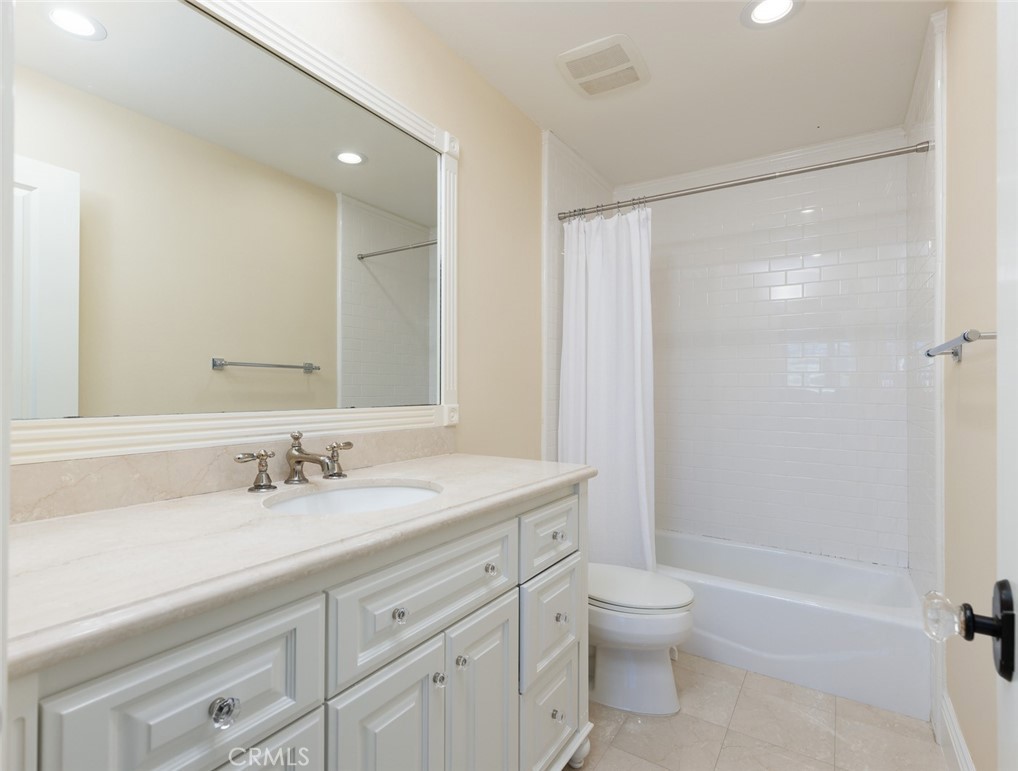 1998 Port Claridge Pl