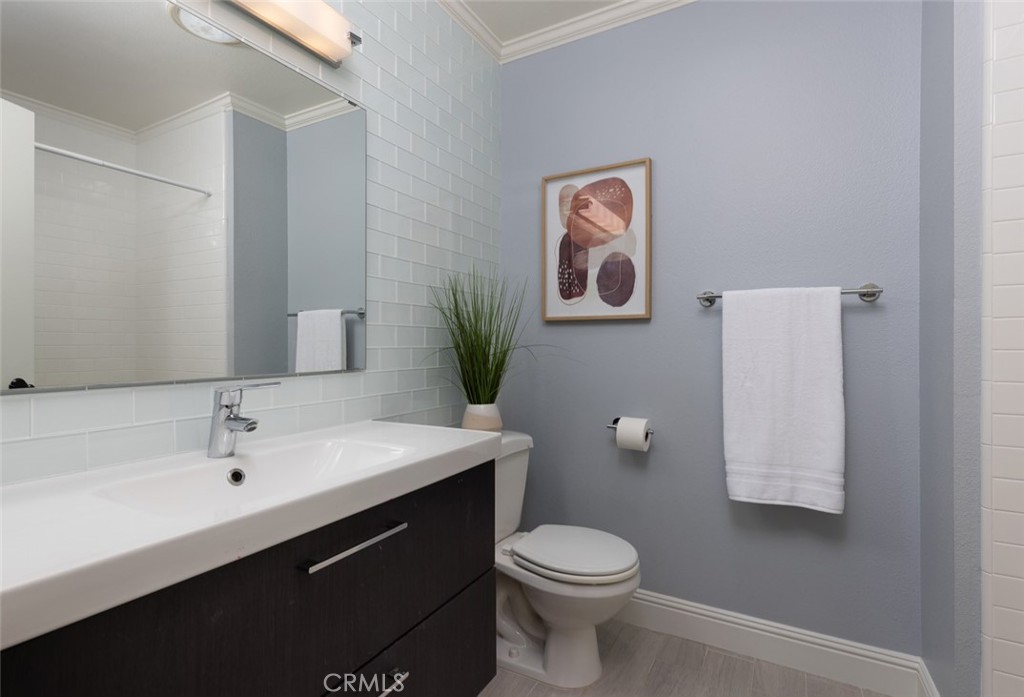 1998 Port Claridge Pl