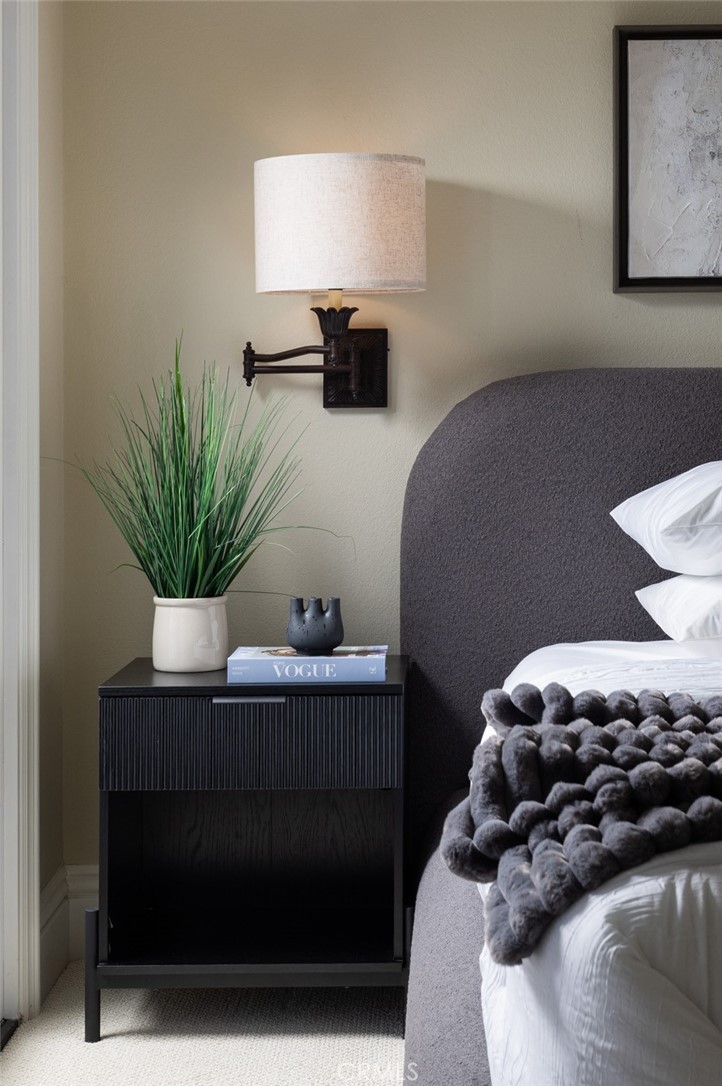 1998 Port Claridge Pl